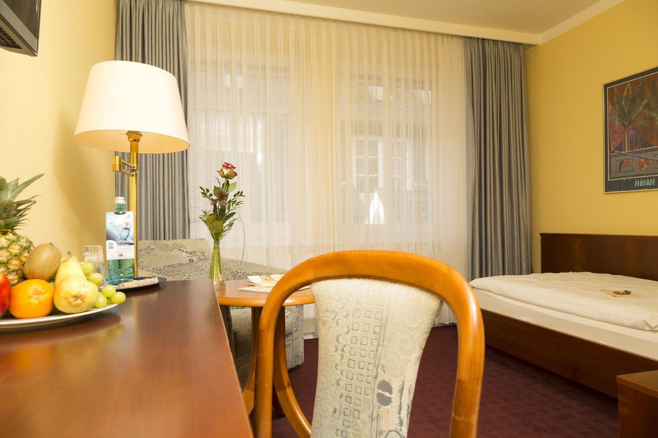 Ringhotel Residenz Wittmund Esterno foto