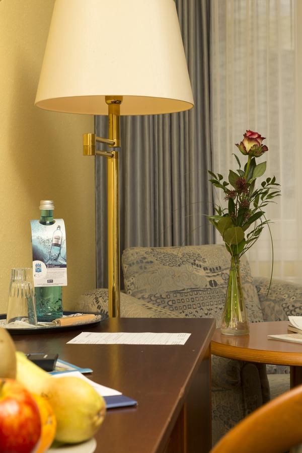 Ringhotel Residenz Wittmund Esterno foto