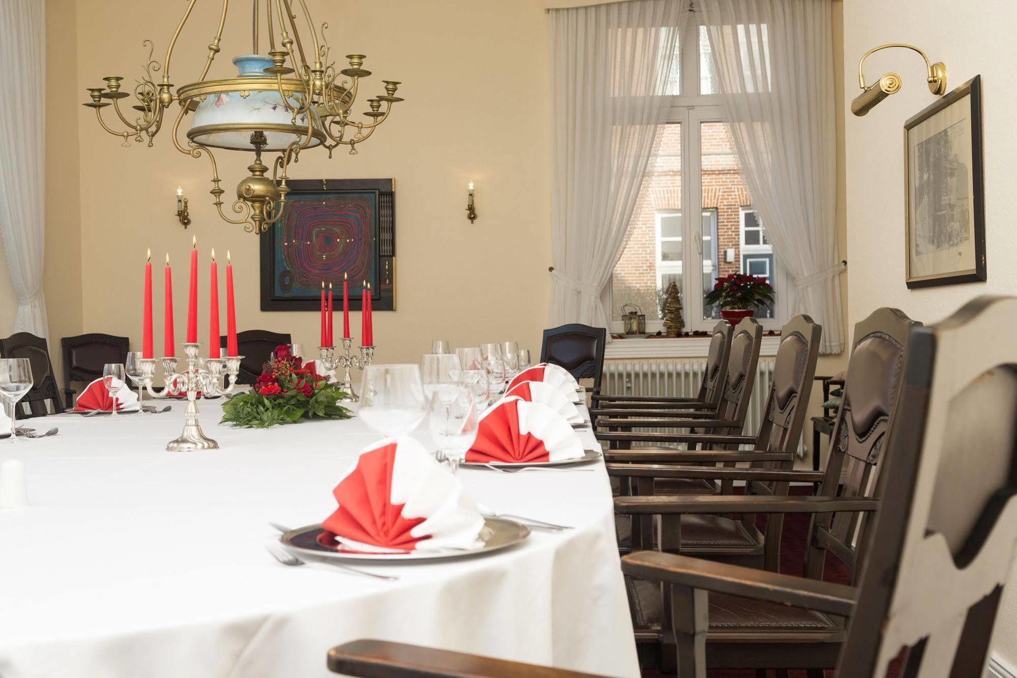Ringhotel Residenz Wittmund Esterno foto
