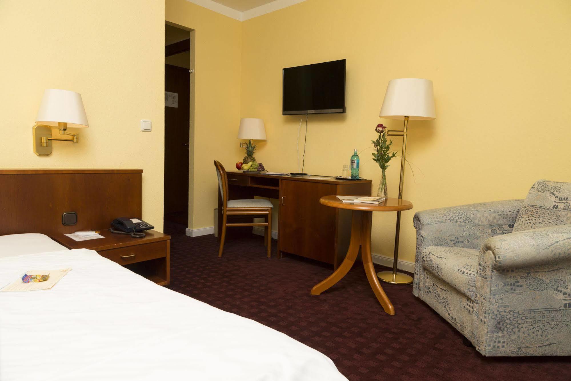 Ringhotel Residenz Wittmund Esterno foto