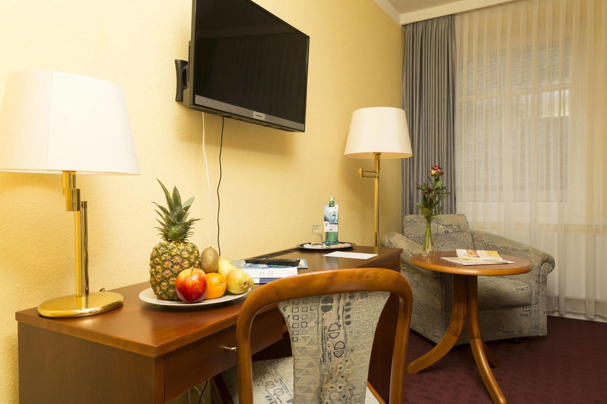 Ringhotel Residenz Wittmund Esterno foto